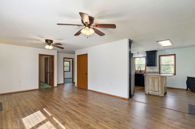 16033 Lawrence 2050, Miller, MO 65707