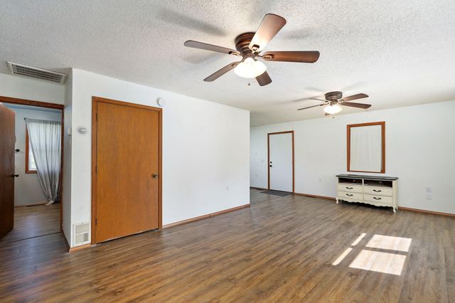 16033 Lawrence 2050, Miller, MO 65707