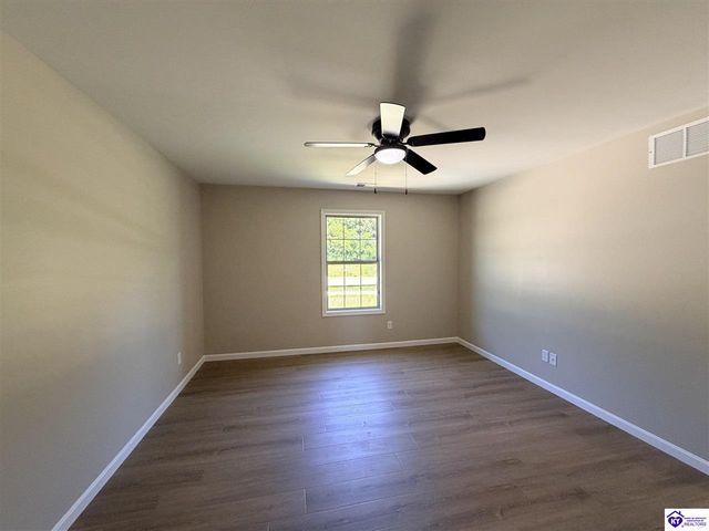 120 American Drive, Radcliff, KY 40160