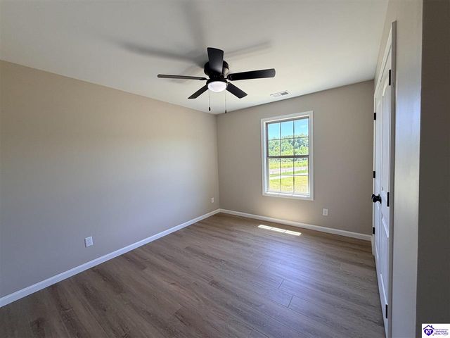 120 American Drive, Radcliff, KY 40160