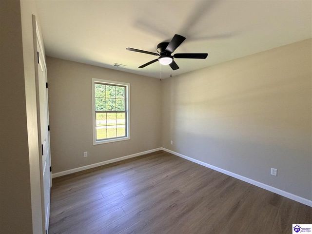 120 American Drive, Radcliff, KY 40160