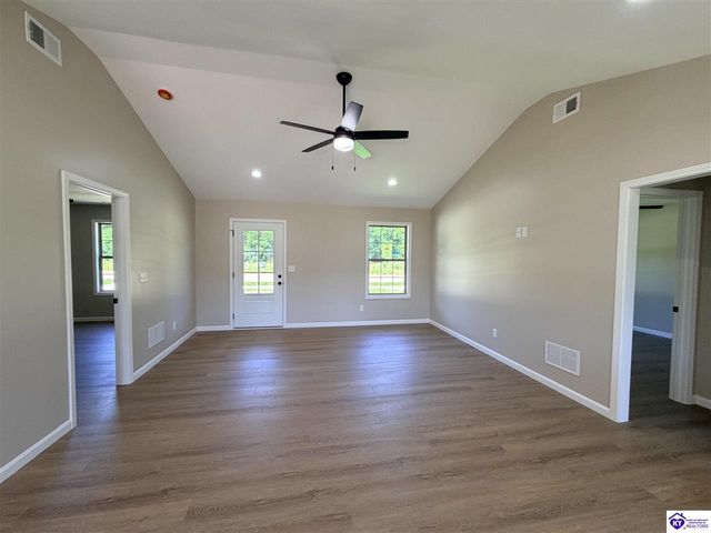 120 American Drive, Radcliff, KY 40160