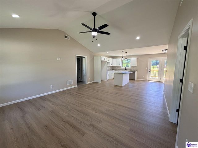 120 American Drive, Radcliff, KY 40160