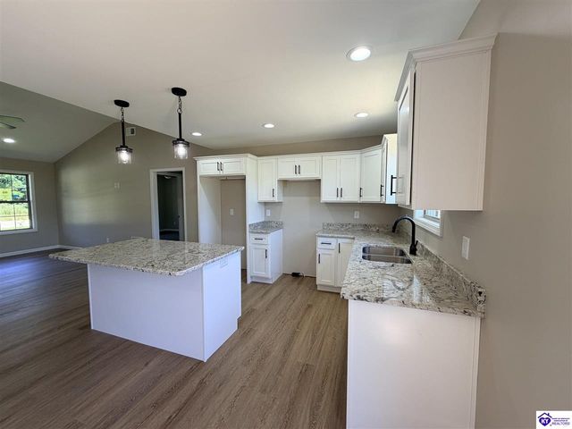 120 American Drive, Radcliff, KY 40160