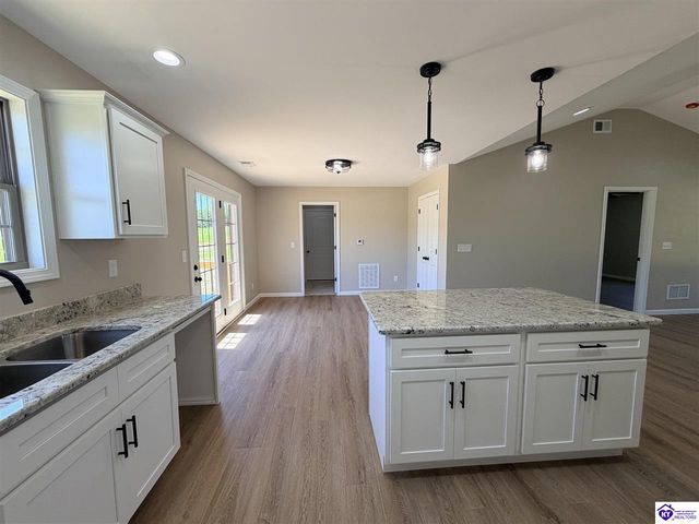 120 American Drive, Radcliff, KY 40160