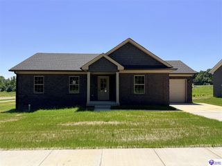 120 American Drive, Radcliff, KY 40160