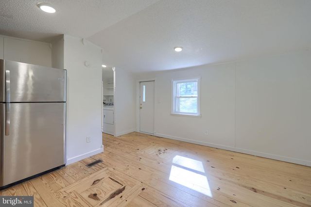 105 OAK LEAF DR, Windsor, PA 17366