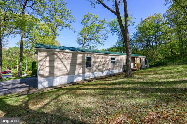 105 OAK LEAF DR, Windsor, PA 17366