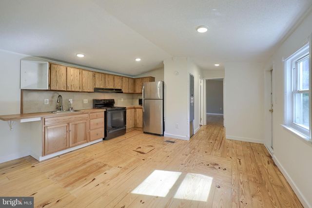 105 OAK LEAF DR, Windsor, PA 17366