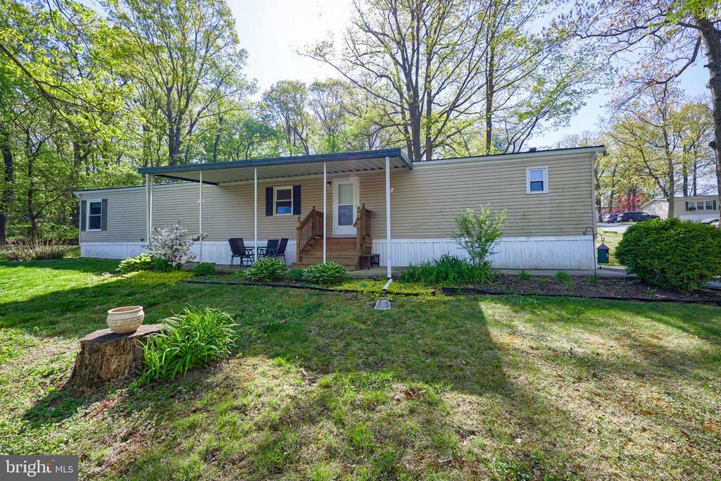 105 OAK LEAF DR, Windsor, PA 17366