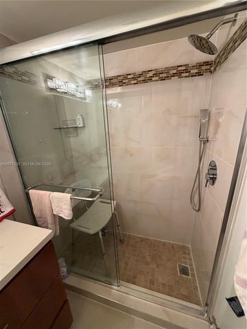 2780 NE 183rd St 1007, Aventura, FL 33160