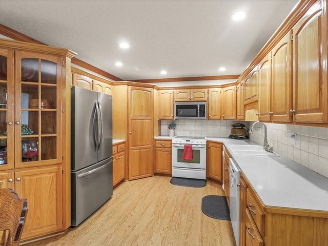 33604 E Corn Spur Road, Lone Jack, MO 64070
