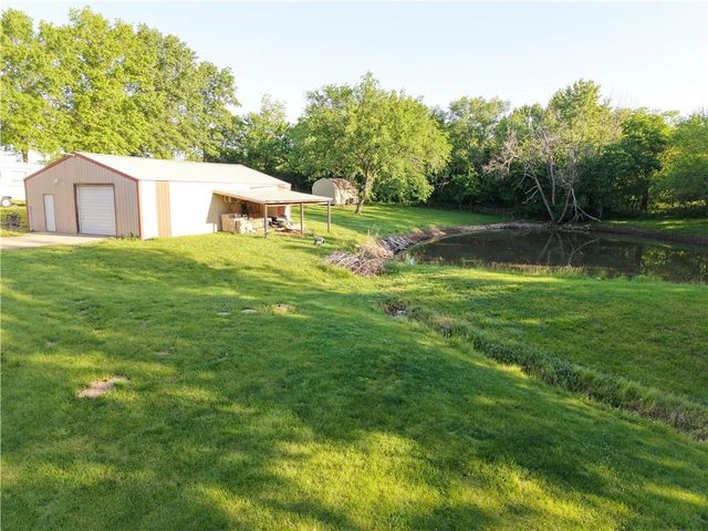 33604 E Corn Spur Road, Lone Jack, MO 64070