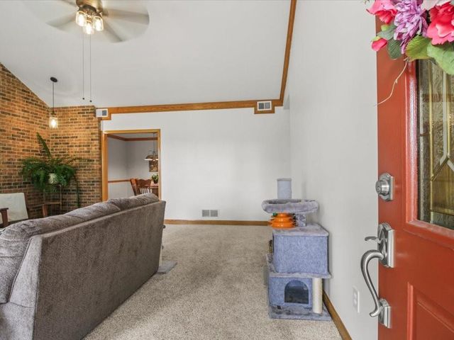 33604 E Corn Spur Road, Lone Jack, MO 64070