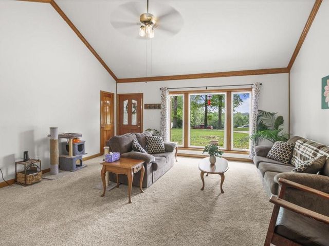 33604 E Corn Spur Road, Lone Jack, MO 64070