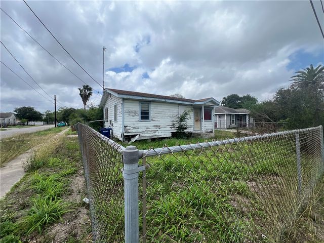 919 S Brownlee Blvd, Corpus Christi, TX 78404