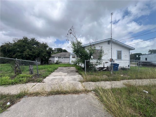 919 S Brownlee Blvd, Corpus Christi, TX 78404
