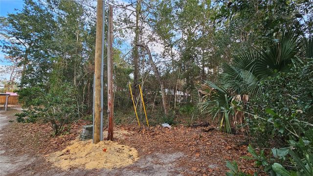 W SEVENTH AVENUE, Umatilla, FL 32784