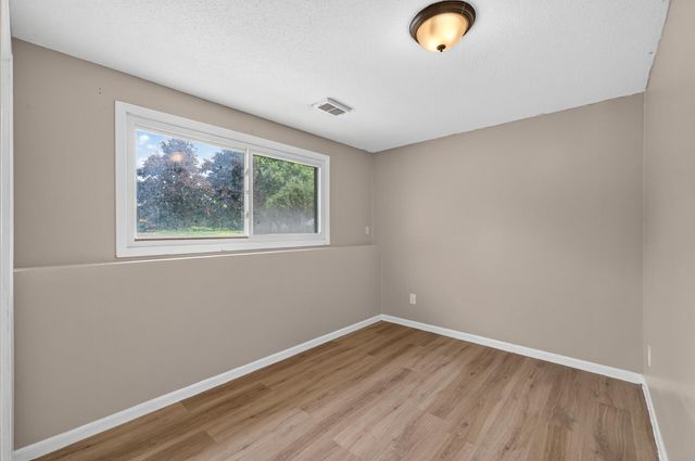 6709 Colorado Avenue N, Brooklyn Park, MN 55429