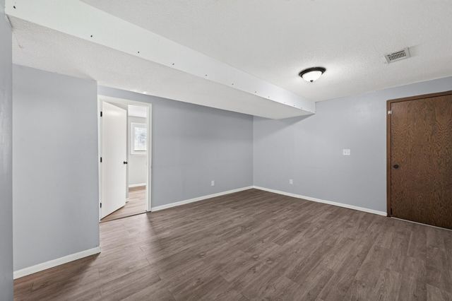 6709 Colorado Avenue N, Brooklyn Park, MN 55429