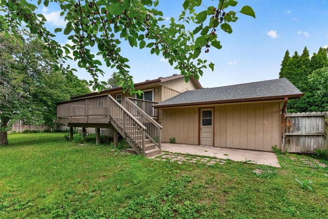 6709 Colorado Avenue N, Brooklyn Park, MN 55429