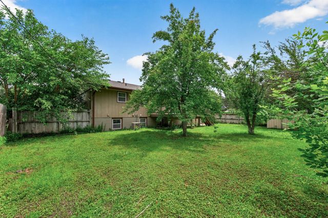 6709 Colorado Avenue N, Brooklyn Park, MN 55429