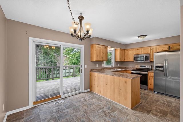 6709 Colorado Avenue N, Brooklyn Park, MN 55429