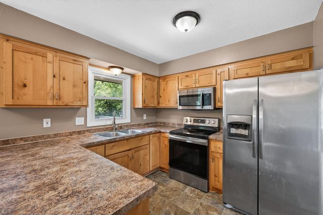 6709 Colorado Avenue N, Brooklyn Park, MN 55429