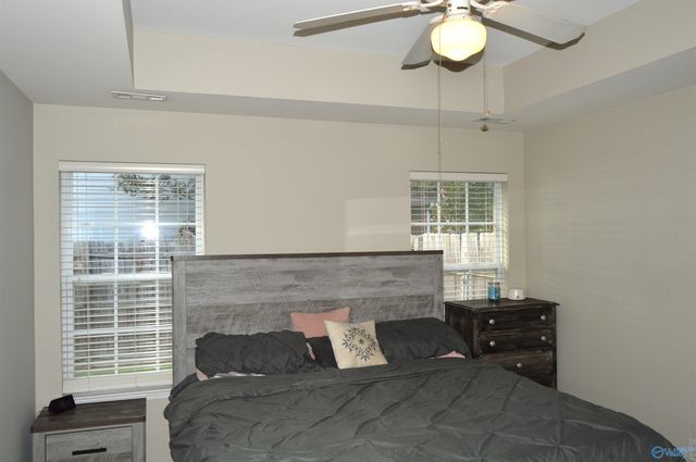 608 Wade Road SE, Owens Cross Roads, AL 35763