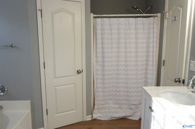 608 Wade Road SE, Owens Cross Roads, AL 35763