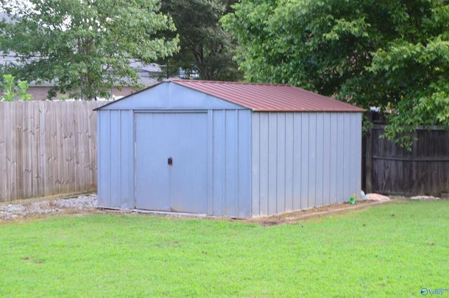 608 Wade Road SE, Owens Cross Roads, AL 35763