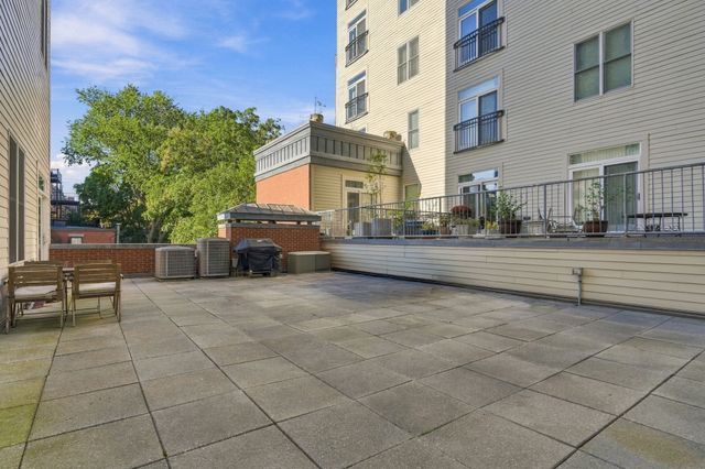 1723 Washington St. 411, Boston, MA 02118