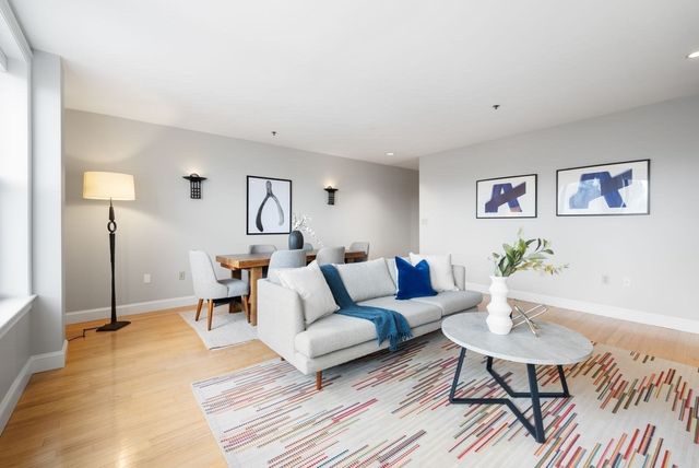 1723 Washington St. 411, Boston, MA 02118