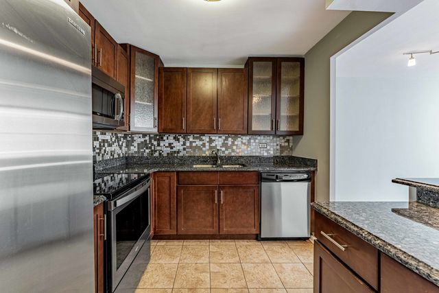 6301 N SHERIDAN Road 16C, Chicago, IL 60660