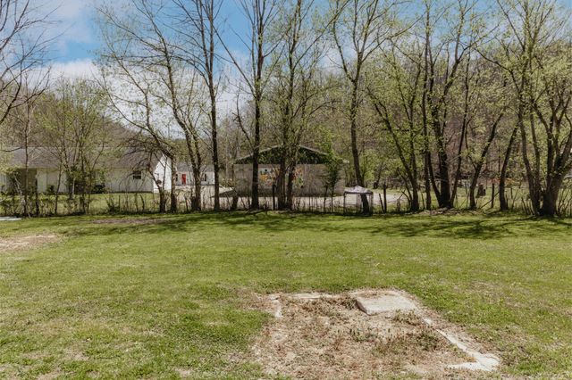 584 Kentucky 36, Frenchburg, KY 40322