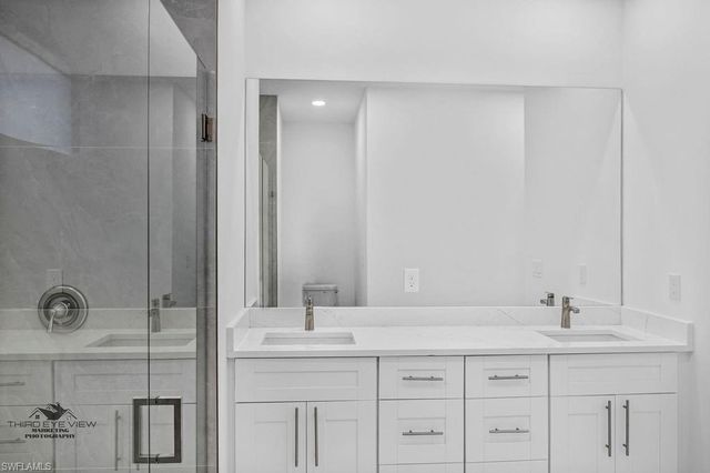 1752 Pine AVE, Lehigh Acres, FL 33972