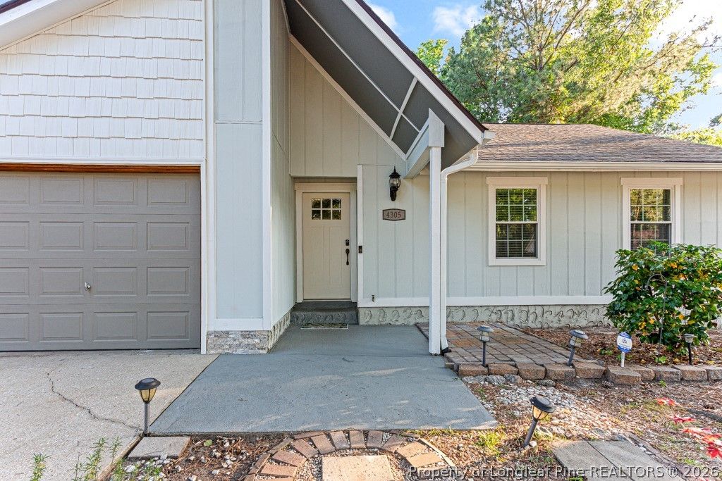 4305 Falls Drive, Hope Mills, NC 28348 — photo 2