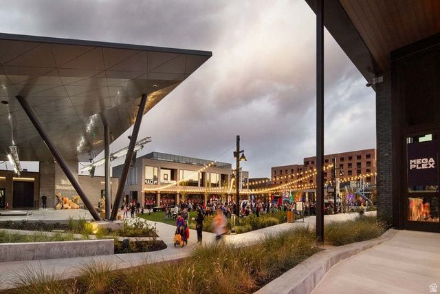 11171 S KESTREL RISE RD, South Jordan, UT 84009