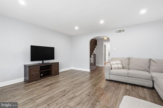 1315 E CLIVEDEN ST, Philadelphia, PA 19119
