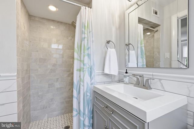 1315 E CLIVEDEN ST, Philadelphia, PA 19119