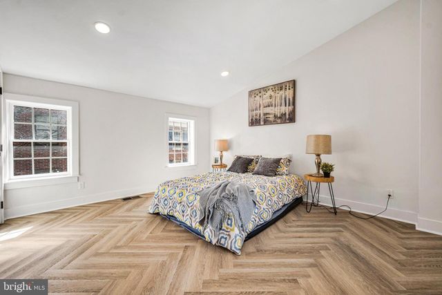 1629 WAVERLY ST, Philadelphia, PA 19146