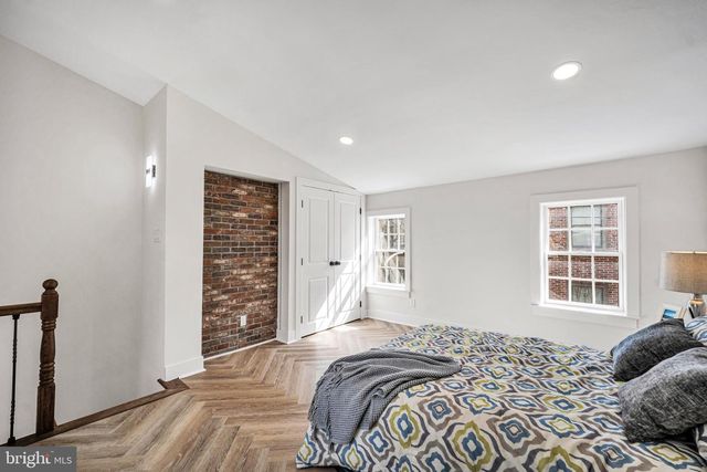 1629 WAVERLY ST, Philadelphia, PA 19146