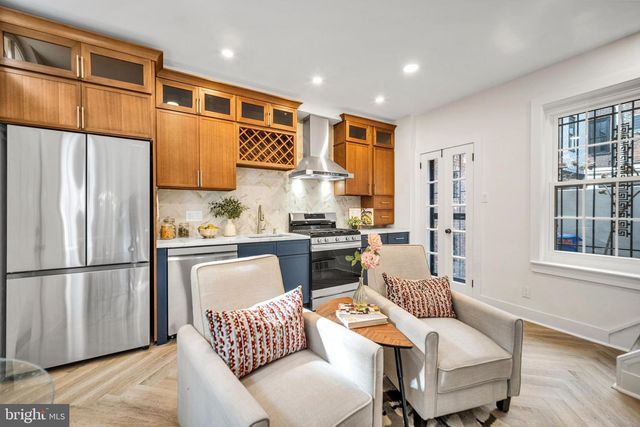 1629 WAVERLY ST, Philadelphia, PA 19146