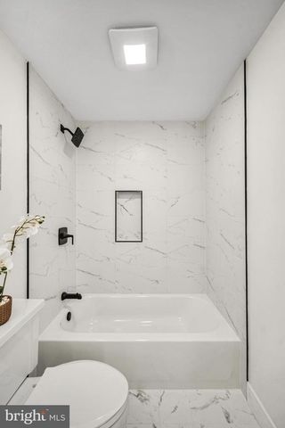 1629 WAVERLY ST, Philadelphia, PA 19146