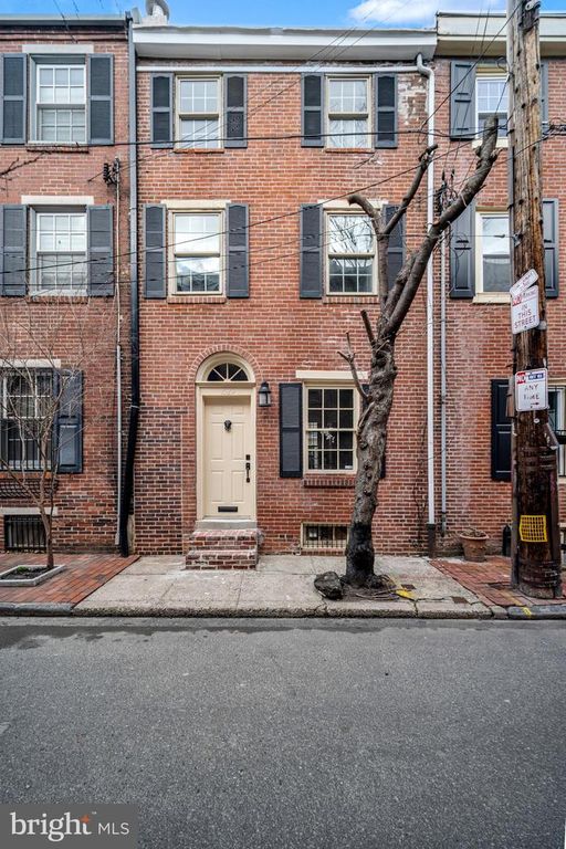 1629 WAVERLY ST, Philadelphia, PA 19146