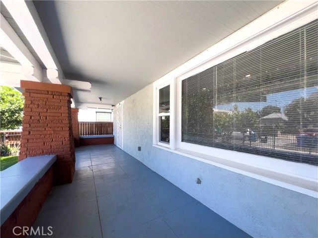 1522 5th Avenue, Los Angeles, CA 90019