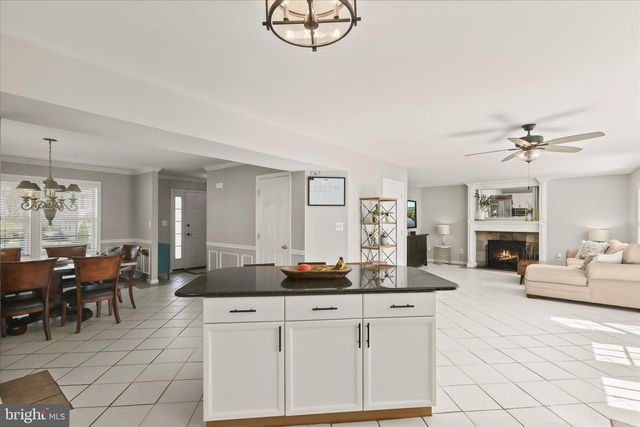 239 BISHOPS GLEN DR, Frederick, MD 21702