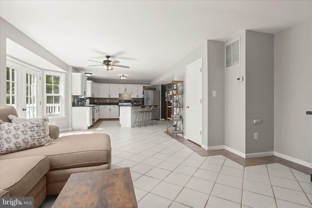 239 BISHOPS GLEN DR, Frederick, MD 21702