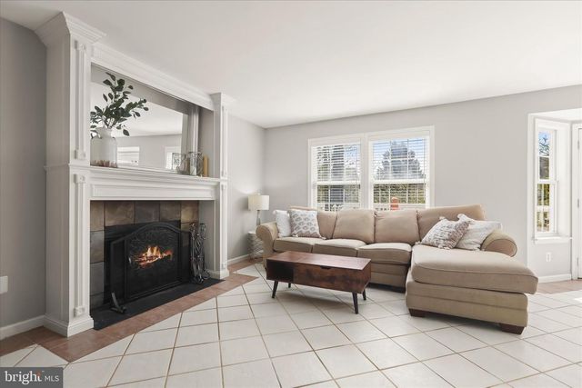 239 BISHOPS GLEN DR, Frederick, MD 21702