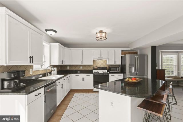 239 BISHOPS GLEN DR, Frederick, MD 21702